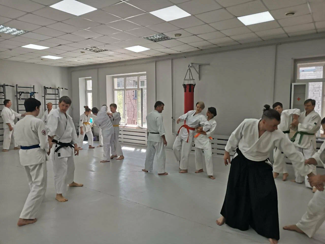 Тренировка на площади Калинина